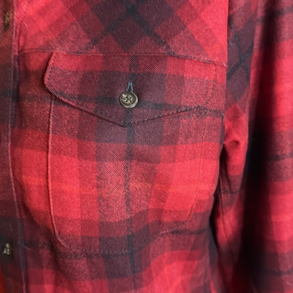 Pendleton 100% Virgin Wool Red & Black Plaid Button Down Shirt SZ Small - Picture 3 of 9